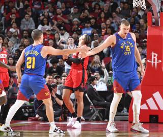 激烈的角逐 激烈的角逐